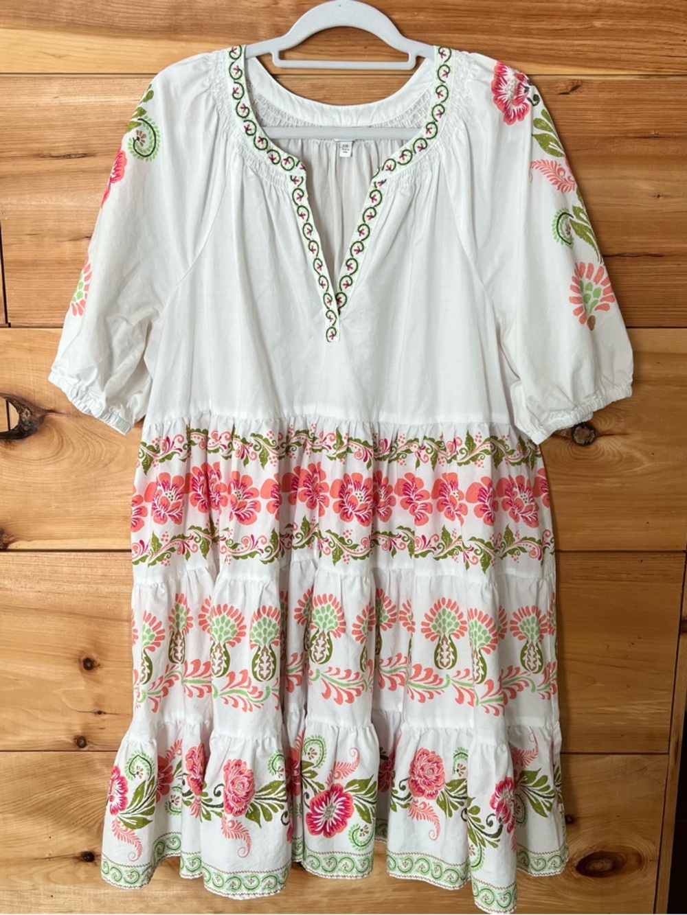 crown & ivy White/Floral Tiered Peasant Mini-Dress Bohemian Feminine Summery Joy